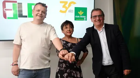Presentación de la renovación del acuerdo de colaboración de Caja Rural con la Federación de Lucha Leonesa. Foto: Campillo.