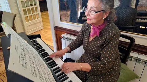 La reconocida epidemióloga protagoniza un nuevo encuentro del ciclo 'Conversaciones en la Casa', donde alertó sobre la incertidumbre financiera que amenaza el futuro de la innovación sanitaria.