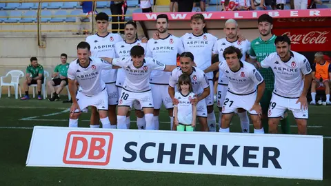 La Cultural iguala en el último suspiro ante el Ceuta (2-2) en el partido de ida de la final de campeones de Primera RFEF, en un Reino de León volcado con su equipo en la despedida como local tras el ascenso. Fotos: Isaac Llamazares