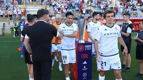 La Cultural iguala en el último suspiro ante el Ceuta (2-2) en el partido de ida de la final de campeones de Primera RFEF, en un Reino de León volcado con su equipo en la despedida como local tras el ascenso. Fotos: Isaac Llamazares