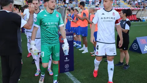 La Cultural iguala en el último suspiro ante el Ceuta (2-2) en el partido de ida de la final de campeones de Primera RFEF, en un Reino de León volcado con su equipo en la despedida como local tras el ascenso. Fotos: Isaac Llamazares