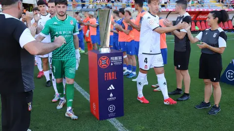 La Cultural iguala en el último suspiro ante el Ceuta (2-2) en el partido de ida de la final de campeones de Primera RFEF, en un Reino de León volcado con su equipo en la despedida como local tras el ascenso. Fotos: Isaac Llamazares