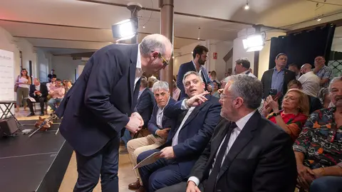 Una nueva cabecera, cargada de retos. Heraldo de León (heraldodeleon.es) se ha presentado este jueves ante los leoneses en el primer acto oficial en León capital desde su lanzamiento el pasado mes de enero. Más de 200 invitados acuden a la puesta de largo de un nuevo medio digital en León que 