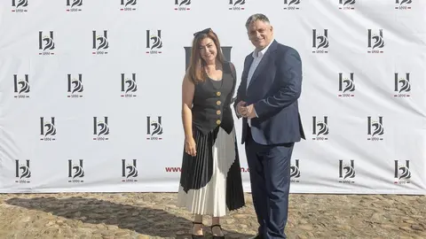 El nuevo medio se presenta ante una amplia representación institucional, empresarial y social, con un mensaje firme en favor del periodismo honesto y la pluralidad informativa. Foto: caraAcara