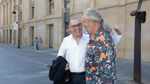 El nuevo medio se presenta ante una amplia representación institucional, empresarial y social, con un mensaje firme en favor del periodismo honesto y la pluralidad informativa. Foto: caraAcara