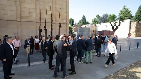 El nuevo medio se presenta ante una amplia representación institucional, empresarial y social, con un mensaje firme en favor del periodismo honesto y la pluralidad informativa. Foto: caraAcara