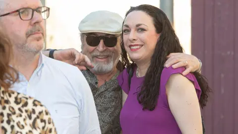 El nuevo medio se presenta ante una amplia representación institucional, empresarial y social, con un mensaje firme en favor del periodismo honesto y la pluralidad informativa. Foto: caraAcara