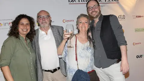 El nuevo medio se presenta ante una amplia representación institucional, empresarial y social, con un mensaje firme en favor del periodismo honesto y la pluralidad informativa. Foto: caraAcara