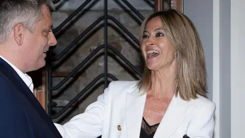 El nuevo medio se presenta ante una amplia representación institucional, empresarial y social, con un mensaje firme en favor del periodismo honesto y la pluralidad informativa. Foto: caraAcara