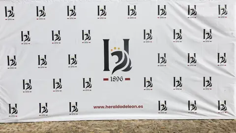 Los patrocinadores del Heraldo de León, pilares fundamentales en la puesta de largo del nuevo medio en Casa Botines; un medio joven y comprometido que también ha mostrado su equipo y colaboradores. Fotos: caraAcara