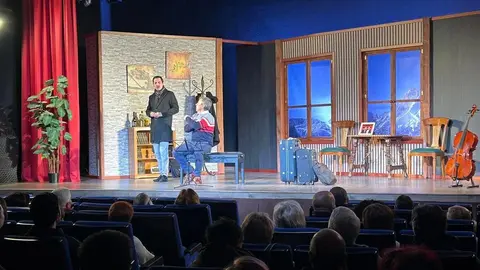 La Robla clausura el VIII Tardes de Teatro con el 'cartel de lleno'.