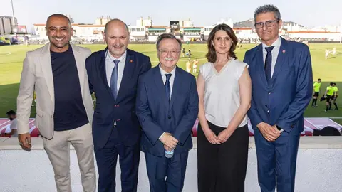 El Ceuta levanta el título tras remontar un 1-3 en un duelo épico decidido en el 94'. La Cultural, brillante en la primera mitad, se desmoronó en la segunda y acabó con diez.