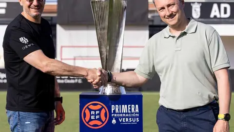 El Ceuta levanta el título tras remontar un 1-3 en un duelo épico decidido en el 94'. La Cultural, brillante en la primera mitad, se desmoronó en la segunda y acabó con diez.