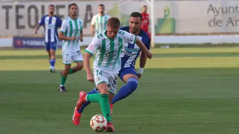 Un solitario gol de Álex Rubio en la segunda parte decide el primer asalto del playoff de ascenso; la Deportiva necesitará remontar en casa para seguir con vida.