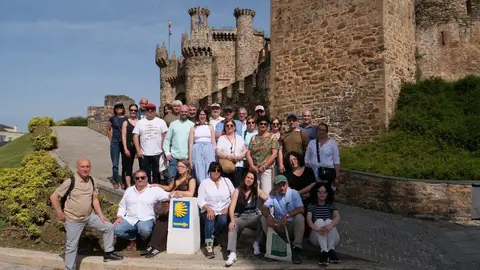 El escritor, ensayista y comisario de exposiciones José Tono Martínez recibe el Premio Internacional Aymeric Picaud de Divulgación del Camino de Santiago.