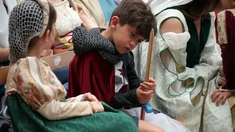 La Asociación Cultural El Trovador Leonés lleva a cabo una representación de las Cortes de 1188 bajo el título ‘Al Alba del Parlamentarismo’. Fotos: Peio García