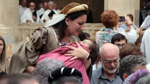 La Asociación Cultural El Trovador Leonés lleva a cabo una representación de las Cortes de 1188 bajo el título ‘Al Alba del Parlamentarismo’. Fotos: Peio García