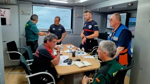 Efectivos del Servicio de Extinción de Incendios y Salvamento del Ayuntamiento de León han participado en un curso especializado sobre gestión de riesgos en el transporte de mercancías peligrosas, una formación clave para intervenir en situaciones de emergencia con materiales altamente inflamables o tóxicos.