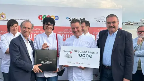 El restaurante Restaurante Dólar de Álava se alza con el primer premio del 58 Certamen Gastronómico de la Trucha. Una docena de restaurantes de toda España, uno de ellos leonés, disputan la final en la Nimú Azotea del Hotel Barceló Conde Luna de León. Fotos: Peio García | Ayto León