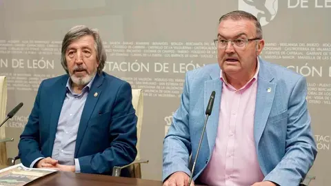 El vicepresidente de la Diputación de León, Roberto Aller, presenta una obra de teatro sobre Alfonso IX que se escenificará en San Isidoro. Foto: Campillo