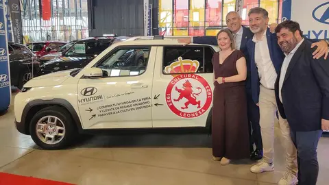 El Salón del Vehículo de León presenta más de 400 ofertas en su octava edición.