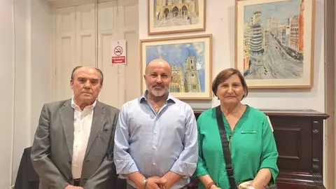 La Casa de León en Madrid acogió este jueves la inauguración de la exposición de pintura 'León-Madrid: naturaleza y ciudad', del artista leonés José Carlos Álvarez Sabugal, arquitecto de profesión y afincado en Madrid desde los diez años.