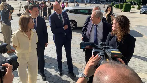 El ministro de Industria y Turismo, Jordi Hereu, ha anunciado este viernes en León el inicio del proceso de ampliación del Parador de San Marcos, una actuación que responde a una “vieja aspiración” y que supondrá una inversión total de más de 30 millones de euros, incluyendo 1,5 millones ya asignados para el proyecto técnico inicial. Fotos: A.F. Reca