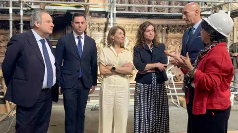 El ministro de Industria y Turismo, Jordi Hereu, ha anunciado este viernes en León el inicio del proceso de ampliación del Parador de San Marcos, una actuación que responde a una “vieja aspiración” y que supondrá una inversión total de más de 30 millones de euros, incluyendo 1,5 millones ya asignados para el proyecto técnico inicial. Fotos: A.F. Reca