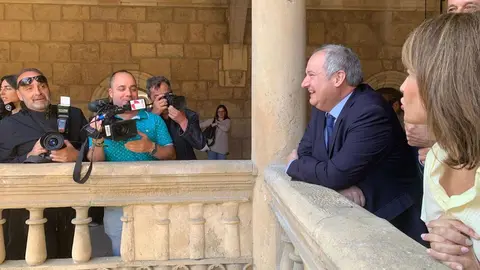 El ministro de Industria y Turismo, Jordi Hereu, ha anunciado este viernes en León el inicio del proceso de ampliación del Parador de San Marcos, una actuación que responde a una “vieja aspiración” y que supondrá una inversión total de más de 30 millones de euros, incluyendo 1,5 millones ya asignados para el proyecto técnico inicial. Fotos: A.F. Reca