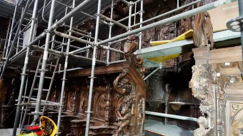 El ministro de Industria y Turismo, Jordi Hereu, visita el Parador de León, acompañado de la secretaria de Estado de Turismo, Rosario Sánchez; la presidenta de Paradores, Raquel Sánchez; y el delegado del Gobierno, Nicanor Sen. Fotos: Campillo