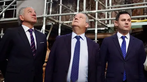 El ministro de Industria y Turismo, Jordi Hereu, visita el Parador de León, acompañado de la secretaria de Estado de Turismo, Rosario Sánchez; la presidenta de Paradores, Raquel Sánchez; y el delegado del Gobierno, Nicanor Sen. Fotos: Campillo