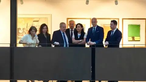 El ministro de Industria y Turismo, Jordi Hereu, visita el Parador de León, acompañado de la secretaria de Estado de Turismo, Rosario Sánchez; la presidenta de Paradores, Raquel Sánchez; y el delegado del Gobierno, Nicanor Sen. Fotos: Campillo