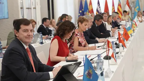El presidente de la Junta de Castilla y León, Alfonso Fernández Mañueco, participa en la XXVIII Conferencia de Presidentes Autonómicos./ RUBÉN CACHO