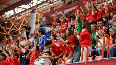 El equipo leonés remonta ante un combativo Alcobendas y sueña con Europa tras un sólido triunfo (29-37).