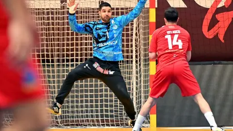 El equipo leonés remonta ante un combativo Alcobendas y sueña con Europa tras un sólido triunfo (29-37).