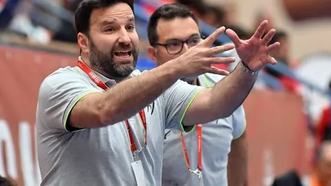El equipo leonés remonta ante un combativo Alcobendas y sueña con Europa tras un sólido triunfo (29-37).