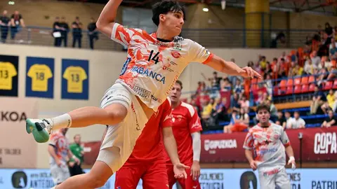 El equipo leonés remonta ante un combativo Alcobendas y sueña con Europa tras un sólido triunfo (29-37).