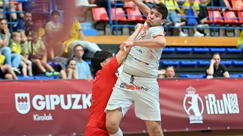 El equipo leonés remonta ante un combativo Alcobendas y sueña con Europa tras un sólido triunfo (29-37).