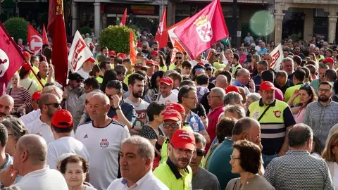 Concentración en contra el cierre de la Azucarera de La Bañeza. Foto: Campillo