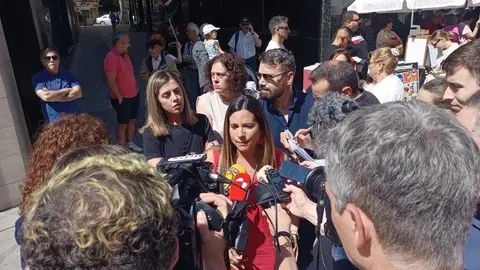 Concentración en Ponferrada en defensa de los empleos de Teleperformance