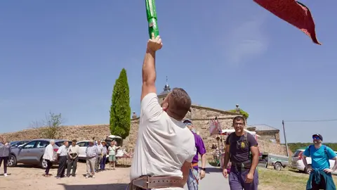 Romería de la Pascua de San Pentecostés en el Santuario de la Virgen de Castrotierra. / DAVID ARRANZ
