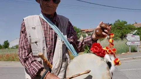Romería de la Pascua de San Pentecostés en el Santuario de la Virgen de Castrotierra. / DAVID ARRANZ
