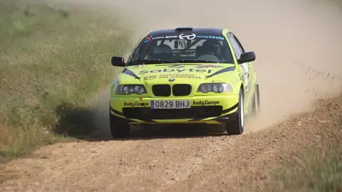 Gil Membrado impone su ley en el Rally Reino de León. El líder del Campeonato de España de Rally de Tierra se impone con autoridad en una prueba que dominó de principio a fin, relegando a Raúl Hernández al segundo puesto y con la retirada de Villanueva. Fotos: Isaac Llamazares