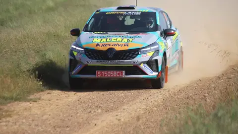 Gil Membrado impone su ley en el Rally Reino de León. El líder del Campeonato de España de Rally de Tierra se impone con autoridad en una prueba que dominó de principio a fin, relegando a Raúl Hernández al segundo puesto y con la retirada de Villanueva. Fotos: Isaac Llamazares
