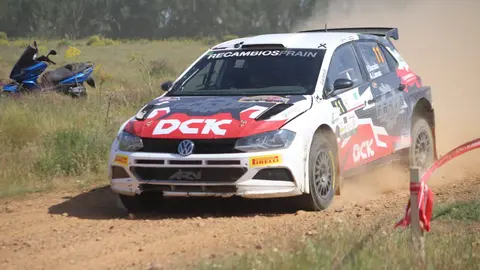Gil Membrado impone su ley en el Rally Reino de León. El líder del Campeonato de España de Rally de Tierra se impone con autoridad en una prueba que dominó de principio a fin, relegando a Raúl Hernández al segundo puesto y con la retirada de Villanueva. Fotos: Isaac Llamazares