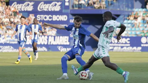 El equipo berciano se impone 2-1 en un épico partido en El Toralín y jugará la final por el ascenso a Segunda tras un duelo vibrante que se resolvió por su mejor clasificación en liga regular.