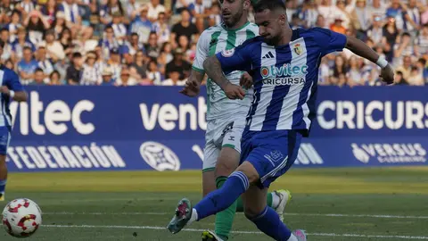 El equipo berciano se impone 2-1 en un épico partido en El Toralín y jugará la final por el ascenso a Segunda tras un duelo vibrante que se resolvió por su mejor clasificación en liga regular.