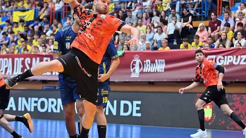 El equipo de Dani Gordo apura la prórroga y se impone en unas semifinales sumamente intensa. El Barça espera en la gran final de la Copa del Rey.