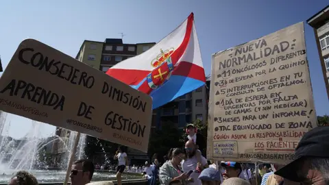Manifestación de la plataforma Oncobierzo para reclamar mejoras en el Servicio de Oncología del Hospital del Bierzo y en toda la sanidad de la comarca bajo el lema 'Por mí'. Foto: César Sánchez