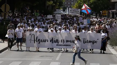 Manifestación de la plataforma Oncobierzo para reclamar mejoras en el Servicio de Oncología del Hospital del Bierzo y en toda la sanidad de la comarca bajo el lema 'Por mí'. Foto: César Sánchez